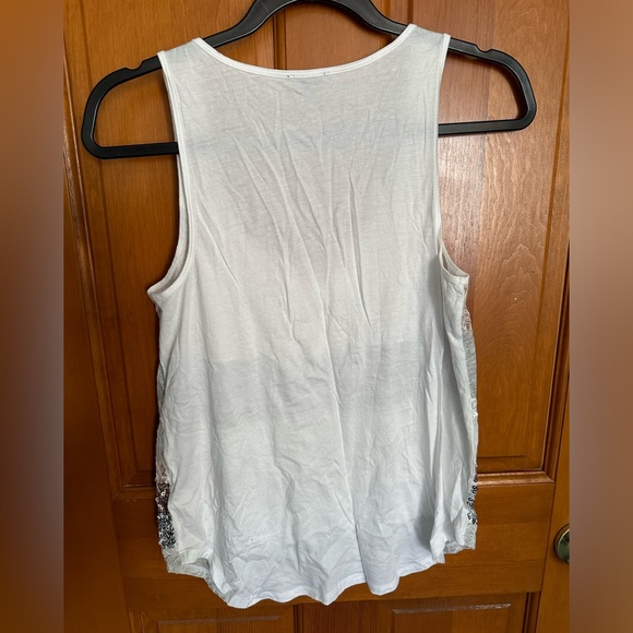 Express. Small. Tank Top. - Picture 2 of 3
